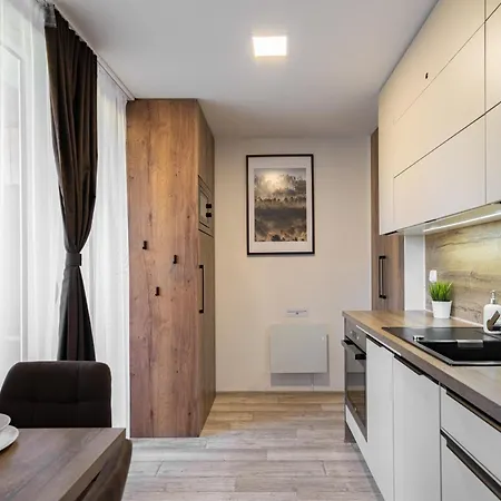 - Nella Premium Appartement Stožec